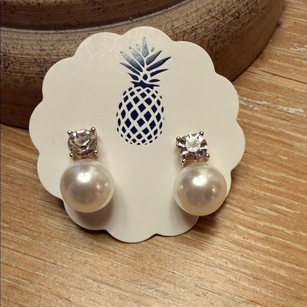 Elegant Pearl and Crystal Stud Earrings - Prep Obsessed